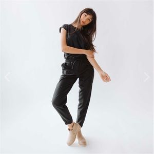 Albion Jumpsuit Black Women’s Sz Large Elastic Waistband Cap Sleeve Zipper